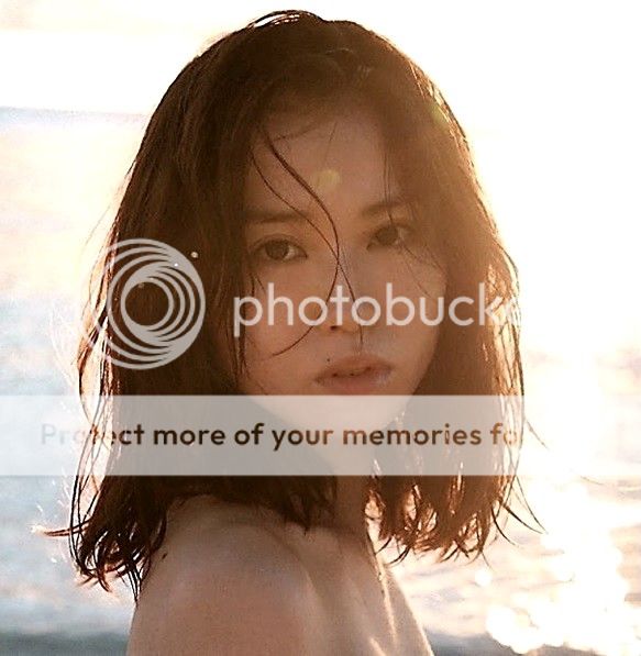yi9753_zpsliz6m90b.jpg